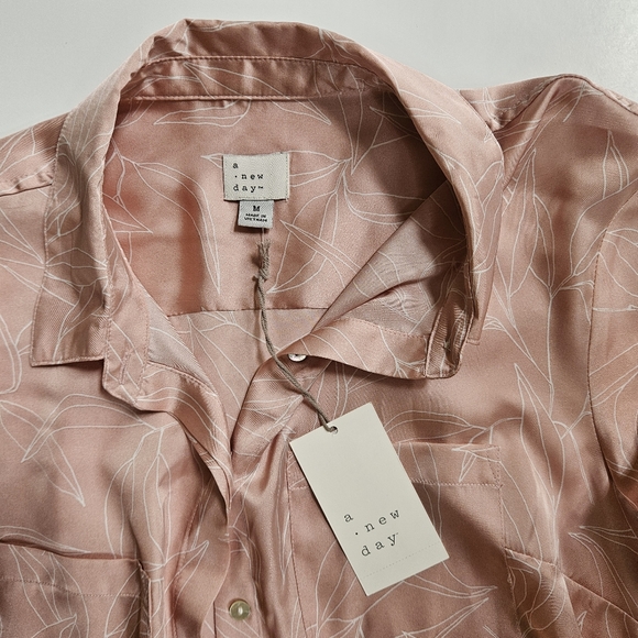 Blouse by A NEW DAY size medium (new) w/tag - Picture 2 of 4